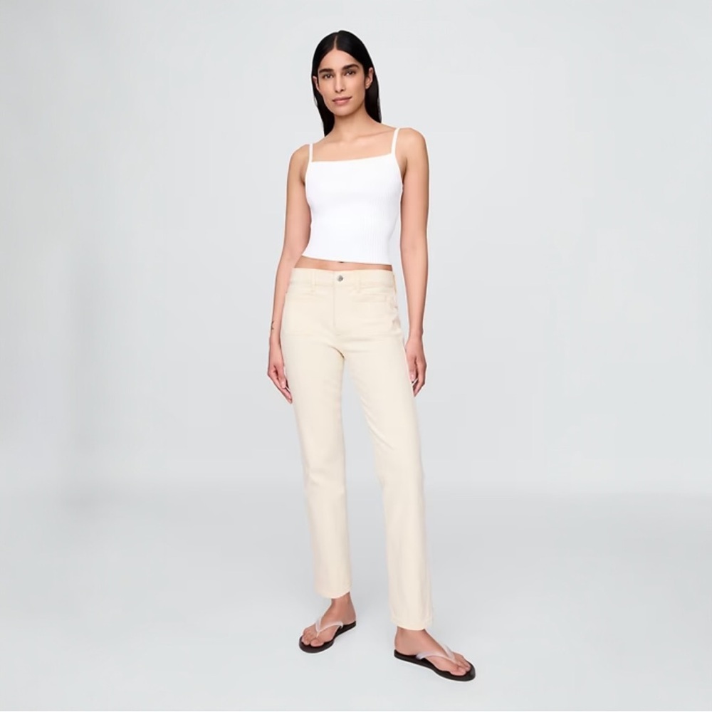 NWT GAP High Rise '90s Slim Straight Jeans in color Sand Beige